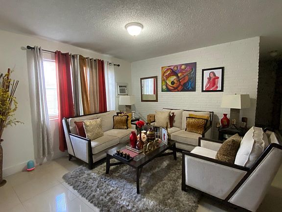 4th image of 3510 SW 40th Avenue