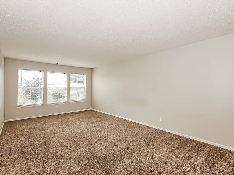441 Overland Dr — Photo 12
