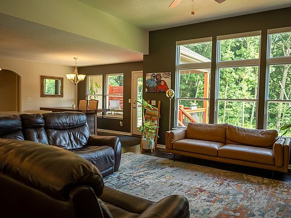 4th image of 11017 Cernech Rd