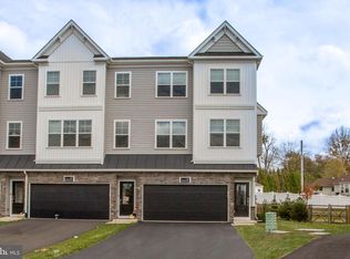 12 Warren Dr, Chalfont, PA 18914