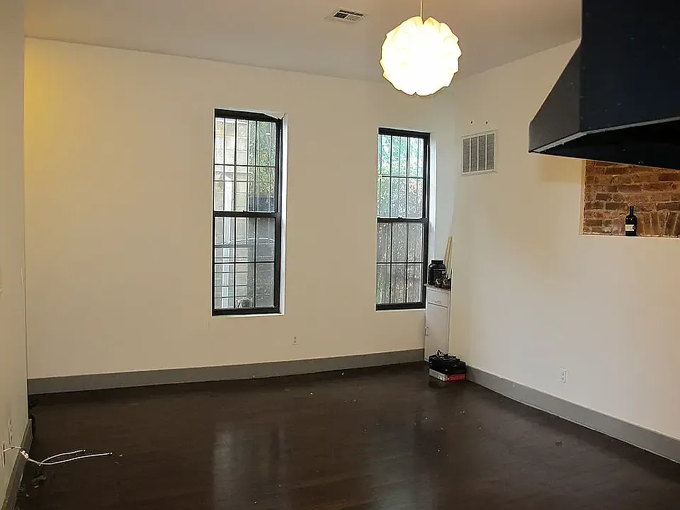 432 Evergreen Ave #1A