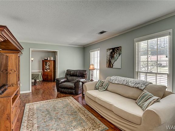 3rd image of 5311 Summerfield Dr E