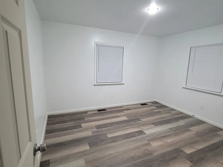8505 Orcutt Ave — Photo 10
