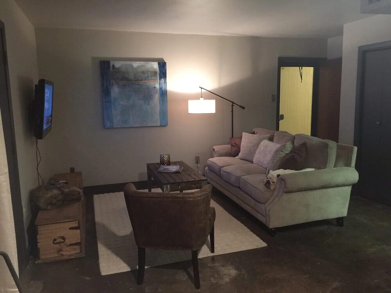 1 bed, 1.0 bath, 990 sqft, $2,496 — Photo 1