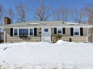 11 Carlton St, Shrewsbury, MA 01545