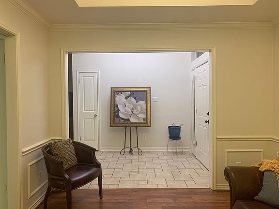 3rd image of 2408 Wilshire Dr