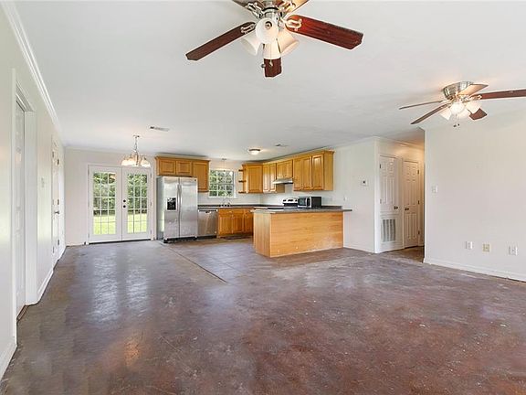 5th image of 13515 Rosewood Ln