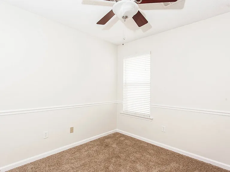 6883 Show Boat Ln — Photo 10