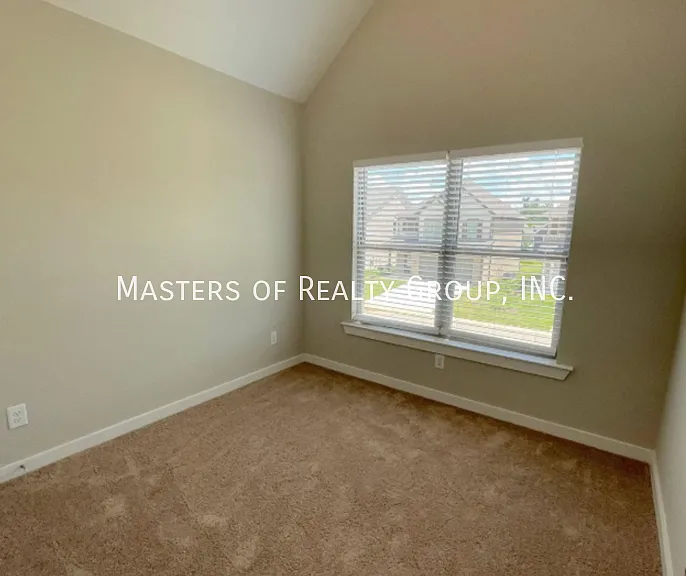 329 Shiloh Creek Dr — Photo 24