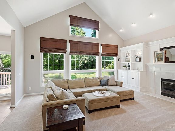 4th image of 8096 Wycliffe Dr