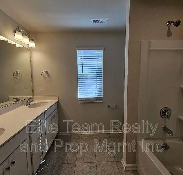 3108 Cheyney Park Dr — Photo 41