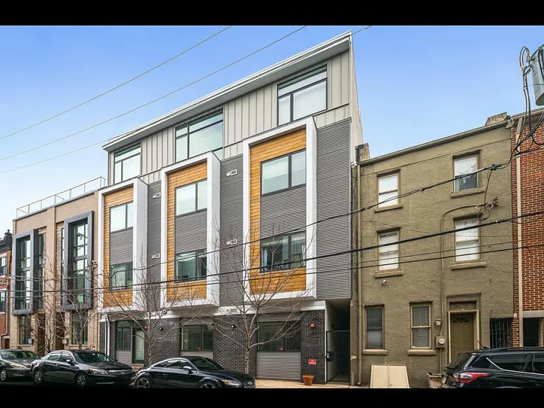 817 N Lawrence St #201 — Photo 16