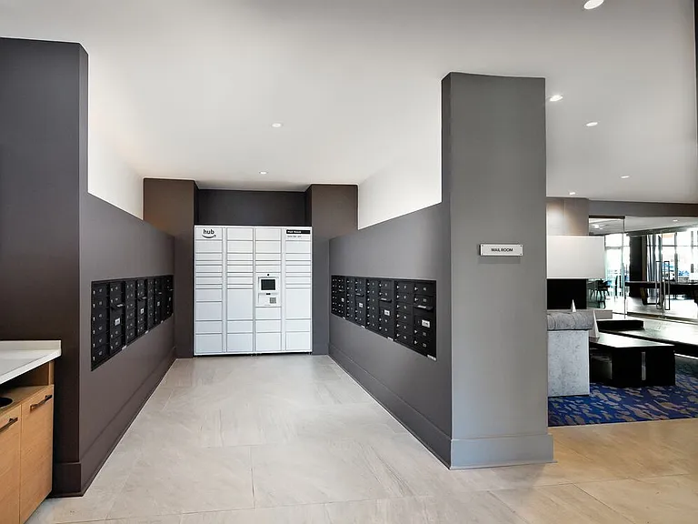 Amazon Package Locker