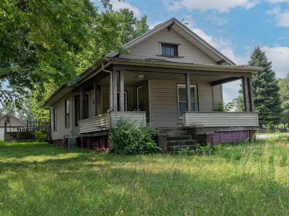 1334 Lincoln Way E, South Bend, IN 46613