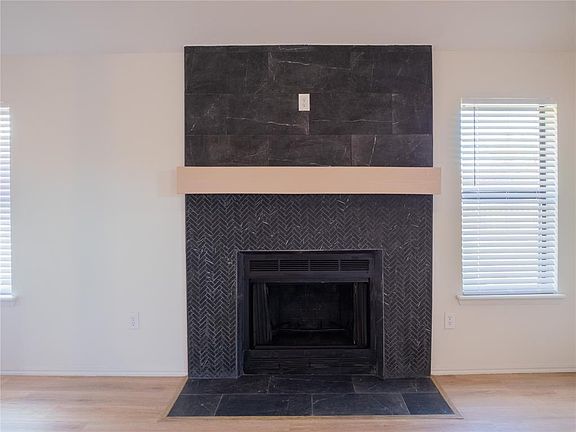 5th image of 3514 NE 35th St