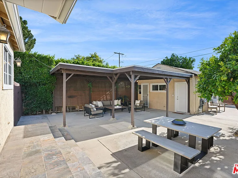 5539 Buffalo Ave — Photo 31