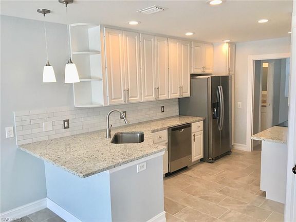 2nd image of 5517 Cove Cir #87