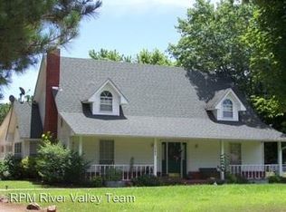 180 Bell Rd, Greenwood, AR 72936