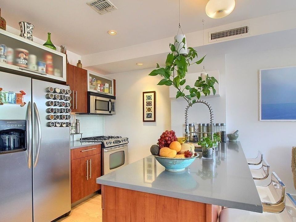 1st image of 225 Maujer St #2G
