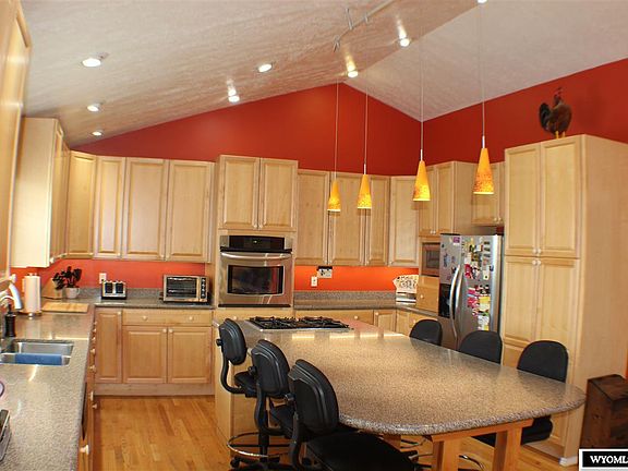 5th image of 2314 Silver Creek Dr
