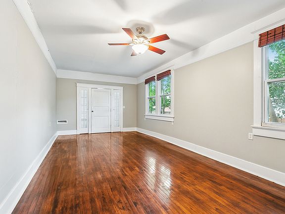 2nd image of 3206 Cadiz St #3206