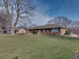 3940 SW Parlington Rd, Topeka, KS 66610