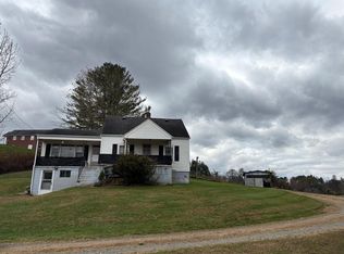 519 Chestnut Dr, Galax, VA 24333