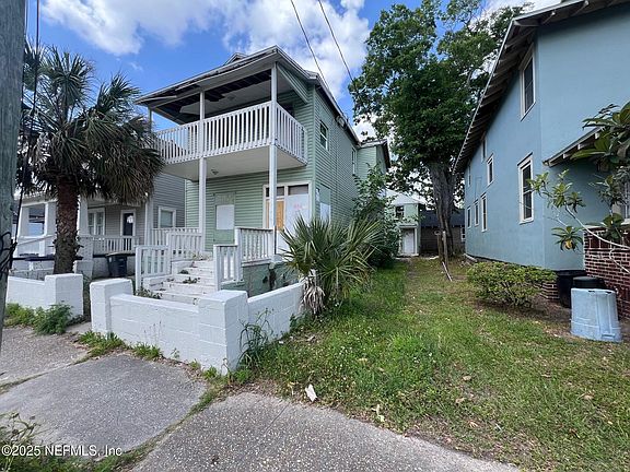 3rd image of 2024 N DAVIS Street