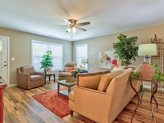 4th image of 6701 Crafty Ln