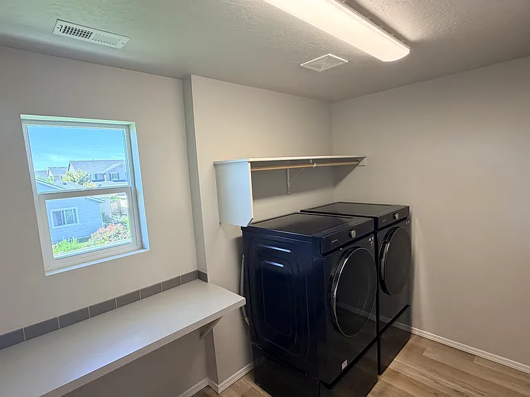 659 W Wolf Willow — Photo 23