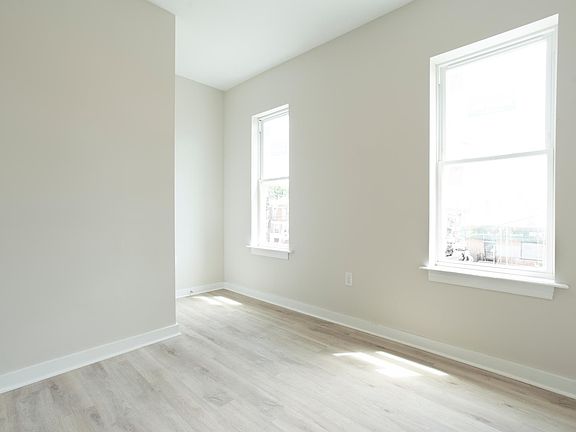 4th image of 624 E Lippincott St #19