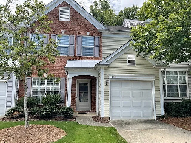 11715 Harsworth Ln — Photo 1
