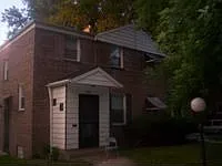 2126 E 99th St photo 1