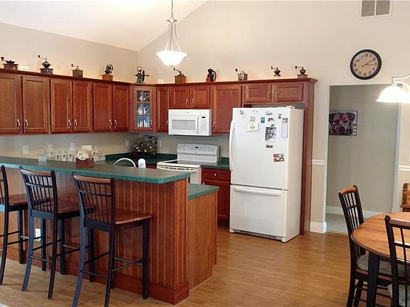 5th image of 3235 Elizabeth Dr Unit 42