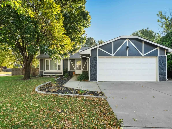 2020 N Burning Tree Rd, Derby, KS 67037