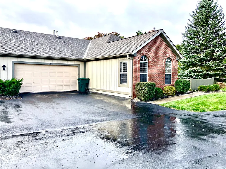 6835 Villabrook Dr — Photo 1