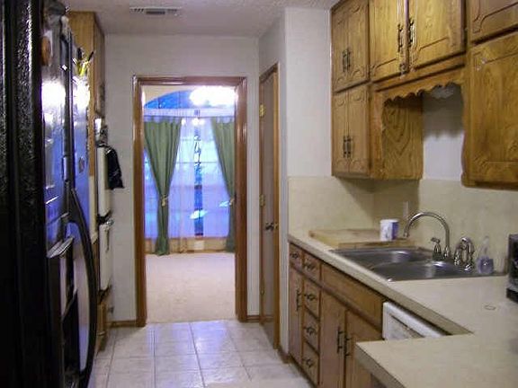 5th image of 313 Bremen Dr