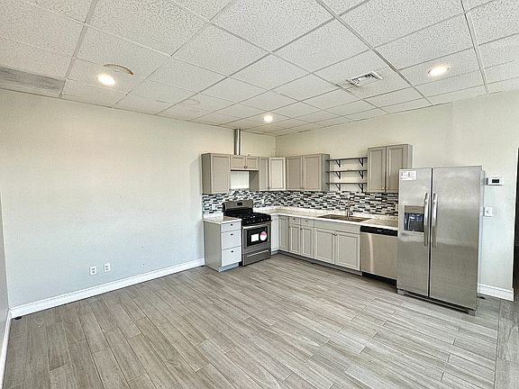 3rd image of 28 Main St Suite 2