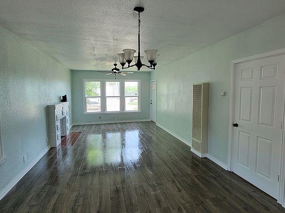 5th image of 2806 Holliday Rd