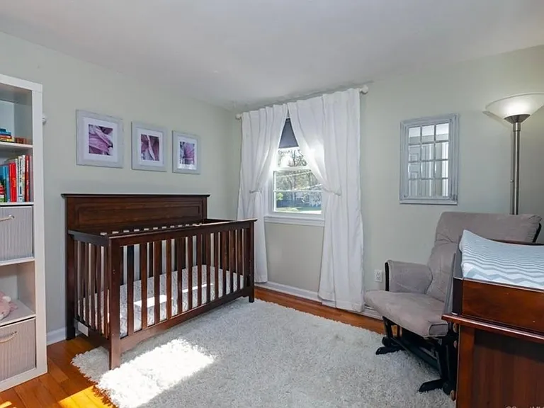 33 Peters Ln — Photo 23
