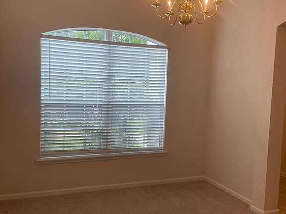 5th image of 1418 W Chinaberry Ct