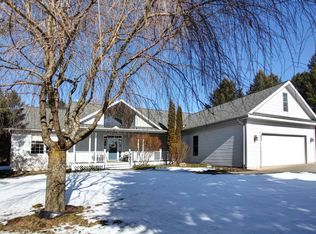 832 Clyde Lee Dr, Traverse City, MI 49696