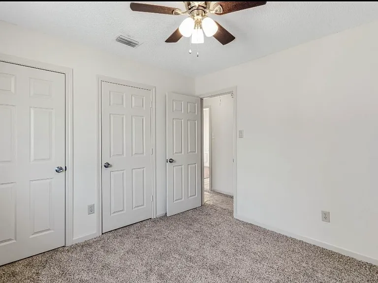 2305 Lancecrest Dr — Photo 15