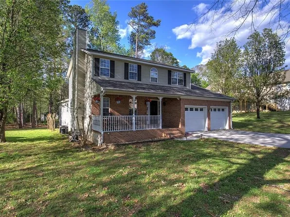 109 Honeysuckle Dr SE, Calhoun, GA 30701
