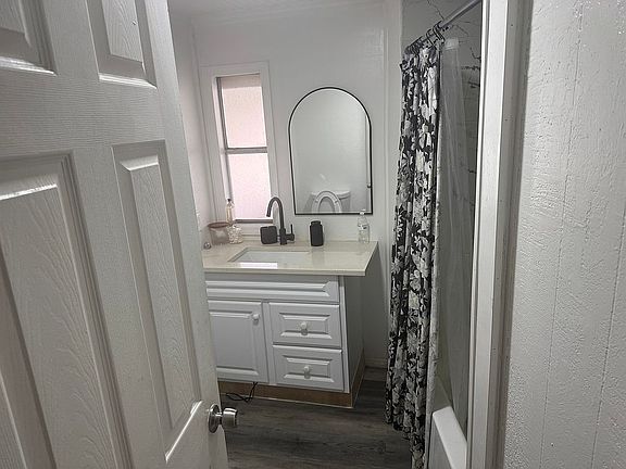 3rd image of 42 Newcastle Dr