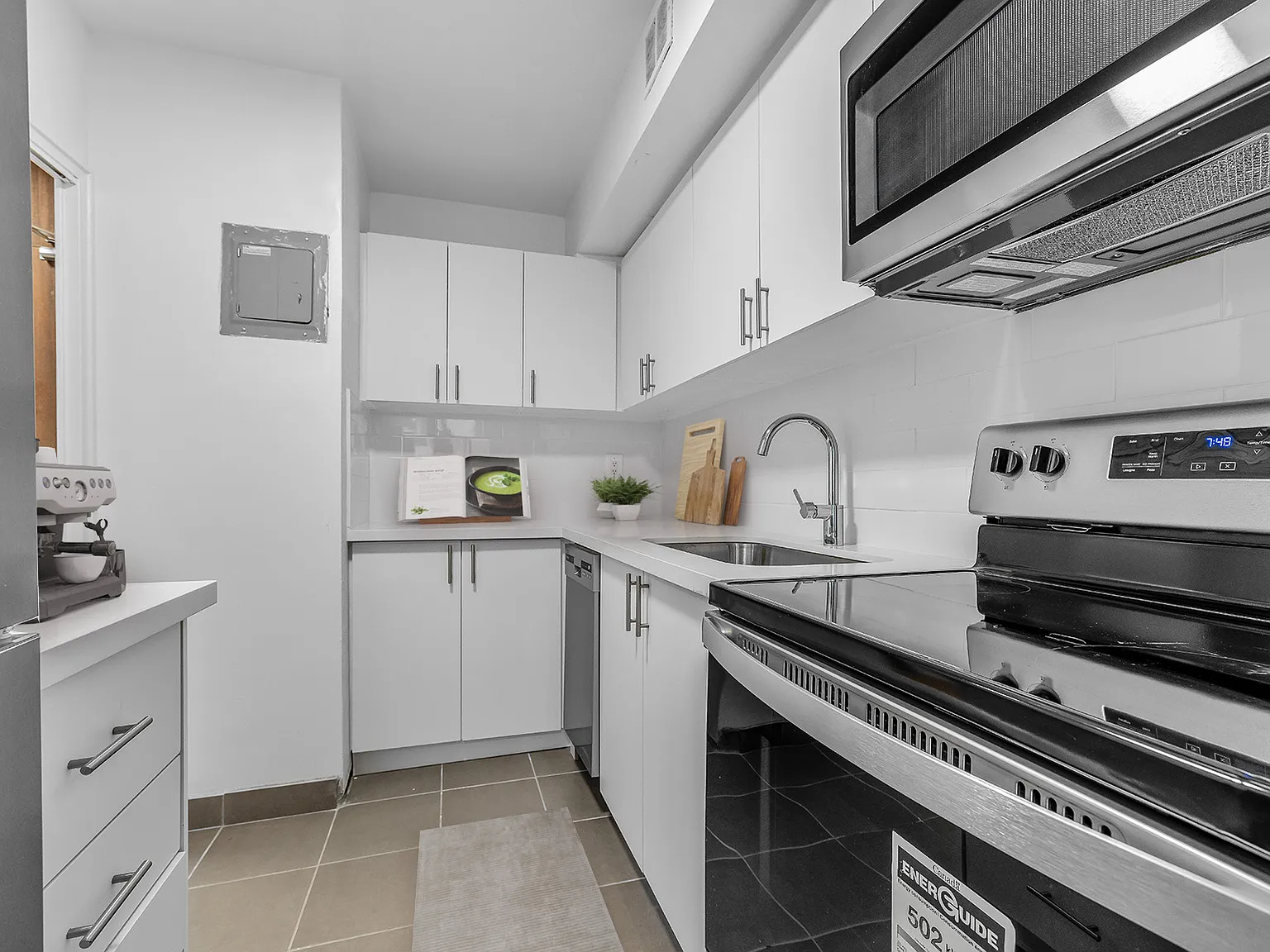 55 Brownlow Avenue — Photo 1
