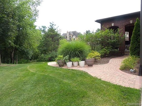 2nd image of 13786 Emrick Dr