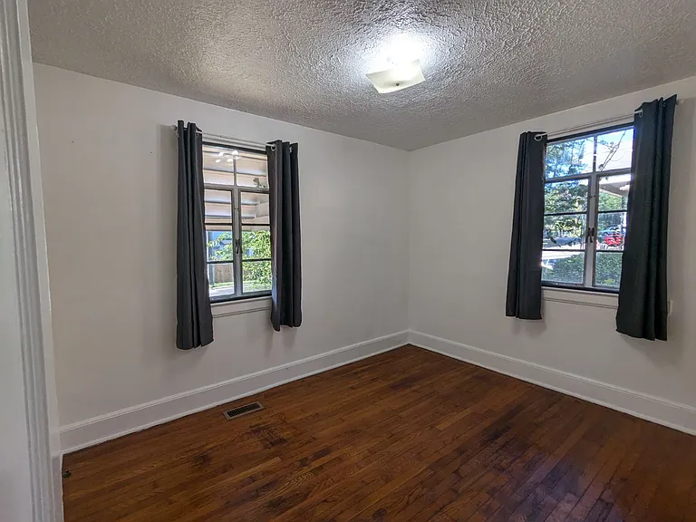 1504 Juniper St — Photo 16