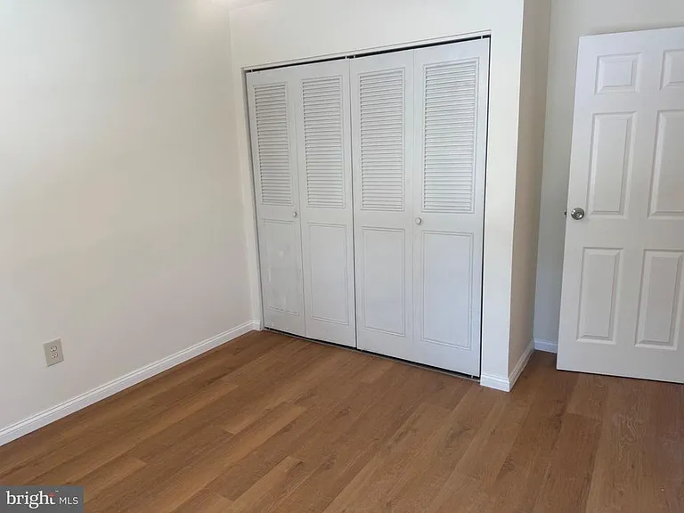 220 Deerpark Ct — Photo 20