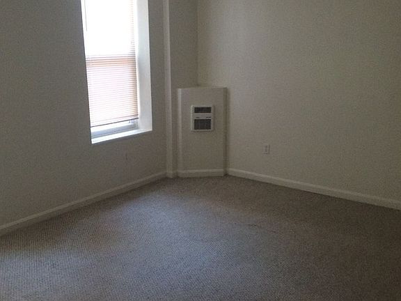 4th image of 48 East Ave APT B